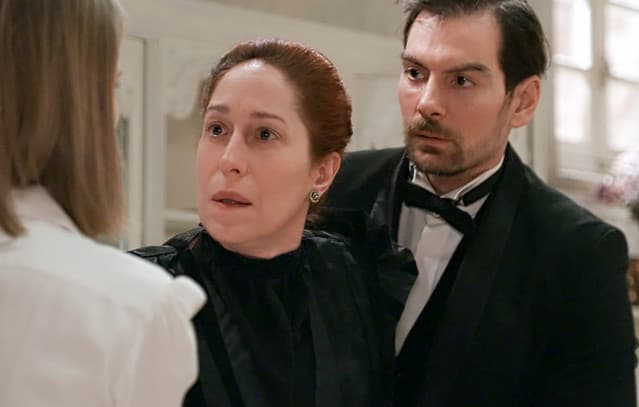 Grand Hotel: Alexandros Ends Marriage with Sofia
