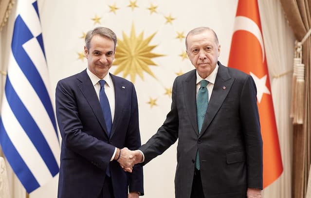Mitsotakis Calls Erdoğan to Congratulate Him on 72nd Birthday