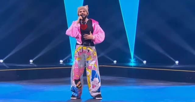 Akylas thrilled the Serbian television audience by performing "Ferto" in the country's grand final