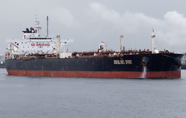 Greek Tanker Navigates Strait of Hormuz Amid Tensions