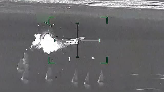 Apache helicopters shoot down Iranian drones with their machine guns – Impressive video