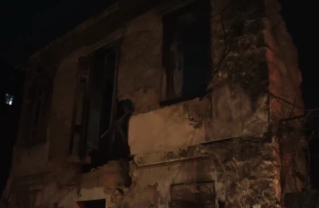 Woman Found Carbonized in Abandoned Building Fire in Metaxourgeio