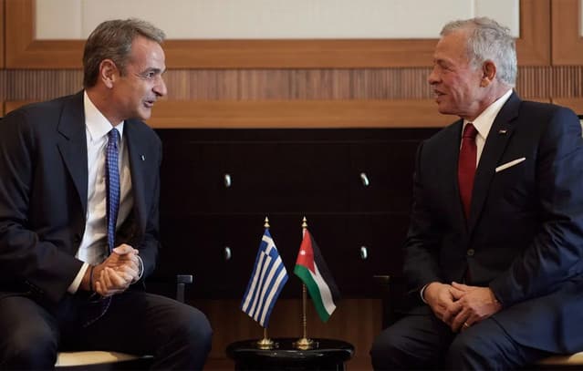 Τηλεφωνική επικοινωνία Μητσοτάκη με τον βασιλιά της Ιορδανίας για τις εξελίξεις στο Ιράν