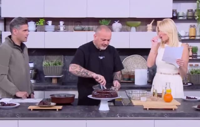 "He also has weddings, doesn't he?": Dimitris Skarmoutsos's remark that left Fayi Skorda speechless