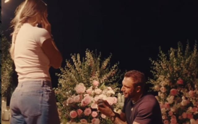 Wedding on the Horizon for Sabalenka – The Video of Fragoulis' Romantic Proposal with a Solitaire Ring
