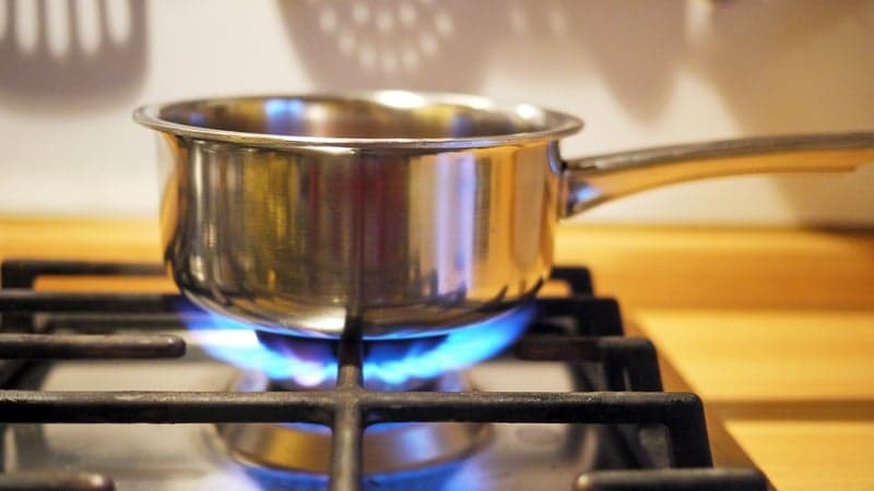 Govt taking 'wait and see' approach to energy protection