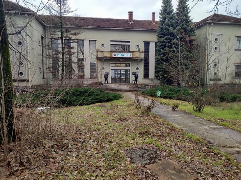 Protest by Former and Current Workers of Rudnik boksita