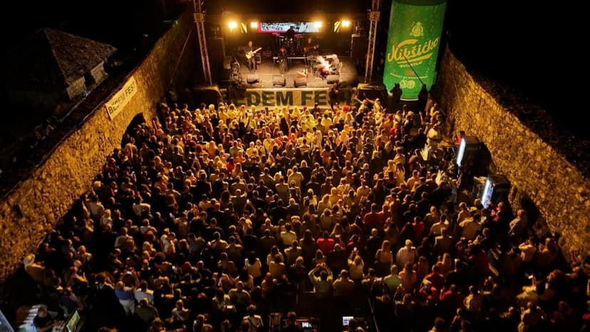 Goran Bare i Majke, Plejboj i Koi Koi, prvi najavljeni izvođači...