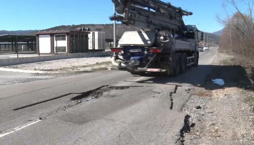 Road Through Mareza in Poor Condition, Awaiting Repair