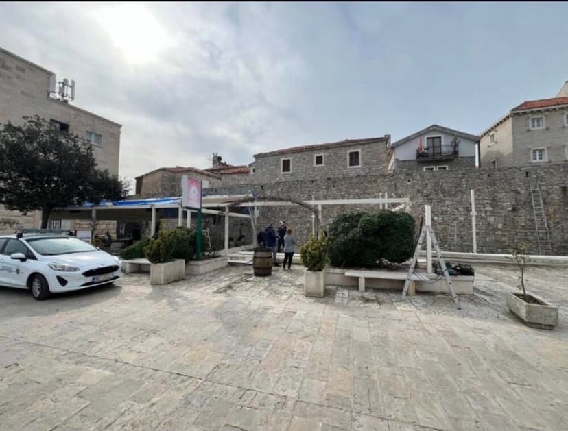 After a full decade: Removal of awnings along the walls of the Old Town has begun...