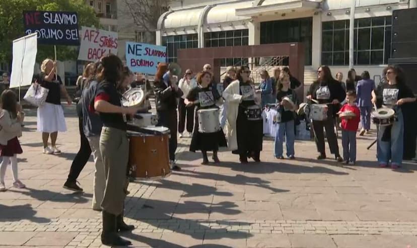 Održan osmomartovski marš "Ne slavimo, borimo se"