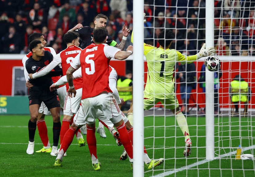 Bajer kaznio Arsenal njegovim oružjem - kornerom, Haverc donio...