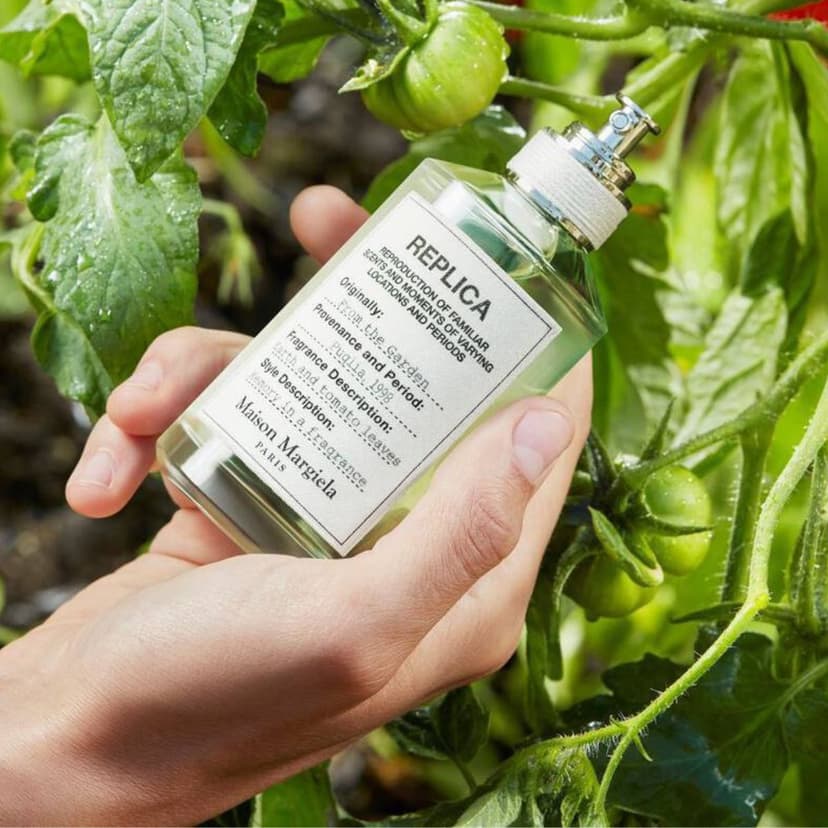 Perfumes That Smell Like Forests, Gardens & Grass