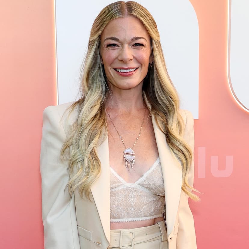 LeAnn Rimes Shares Health Update After Onstage Teeth Mishap