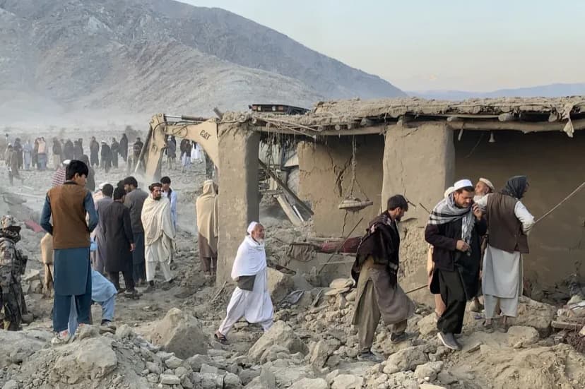 Pakistan Bombing in Eastern Afghanistan Kills Dozens