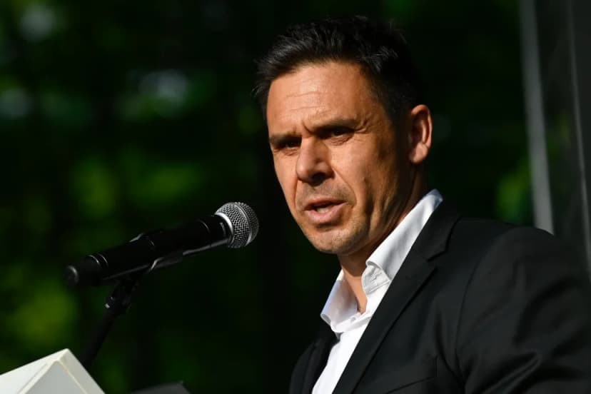 Göd mayor reports illness before council meeting