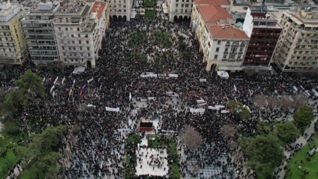 Greeks Take to Streets to Commemorate Train Crash Victims