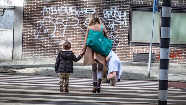 Call for Experiences on Child Support Payments in Balkans and France