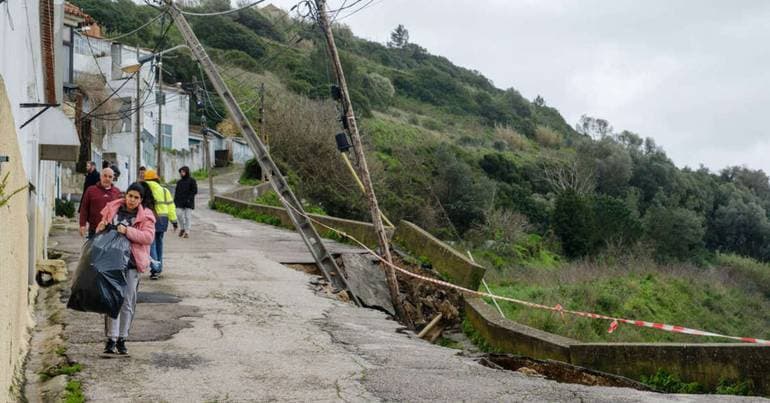 35 Illegal Houses in Azinhaga dos Formozinhos to be Demolished