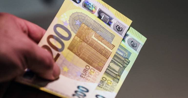 Portugal's Non-Financial Sector Debt Falls to 277.9% of GDP in 2025