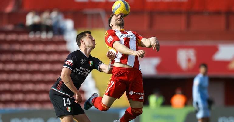Estrela não vai além de um nulo frente ao AVS