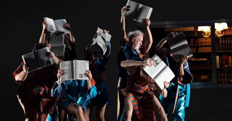 Um palco para as palavras de Manuel António Pina