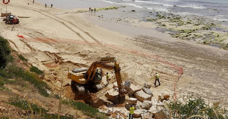 Algarve Beaches Affected by Cliff Instability, Urgent Repairs Underway