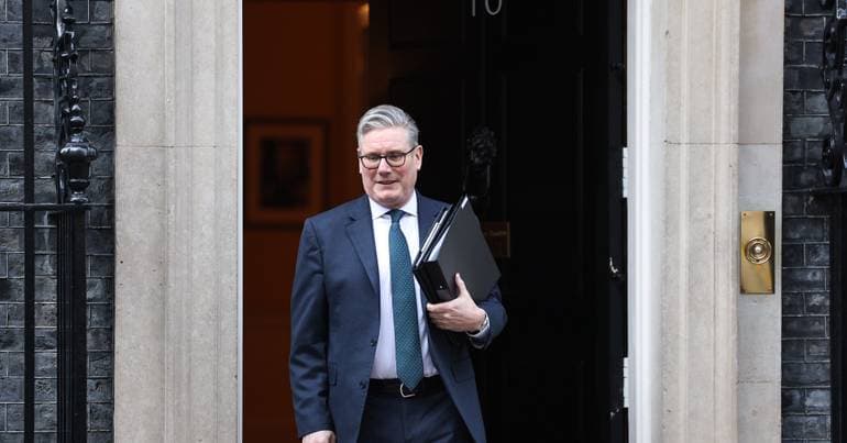 UK to Deploy Warship and Helicopters to Cyprus