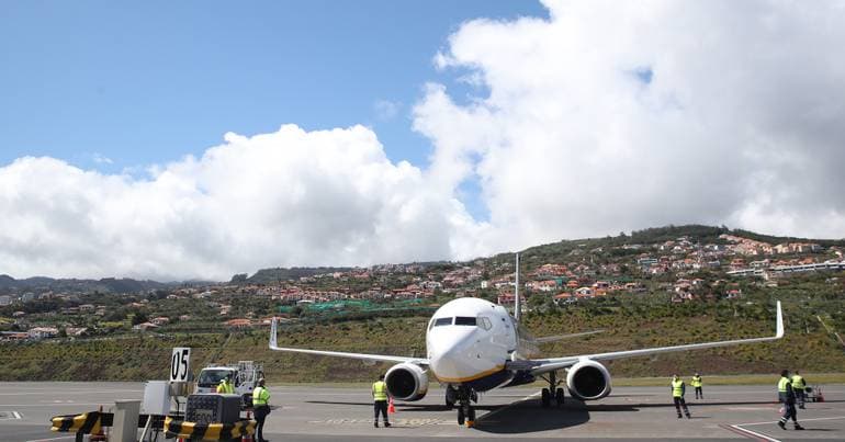 Strong winds disrupt flights at Madeira airport
