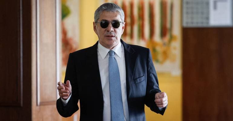 Portuguese Justice System Handles Lawyer Resignations and Dilatory Tactics