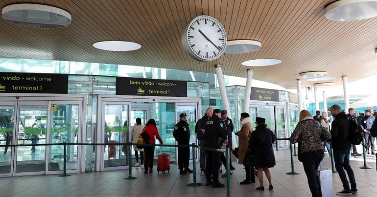 Man arrested at Lisbon airport with over two kilos of cocaine