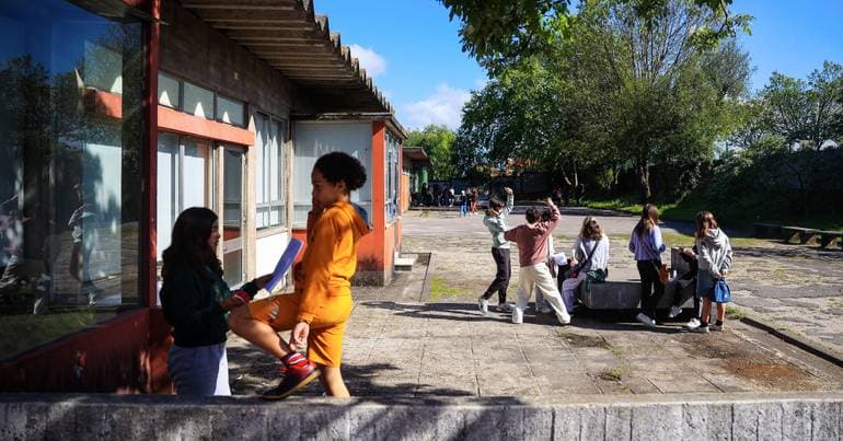 Educational Support Technicians Strike Over Delayed Salaries in Portugal