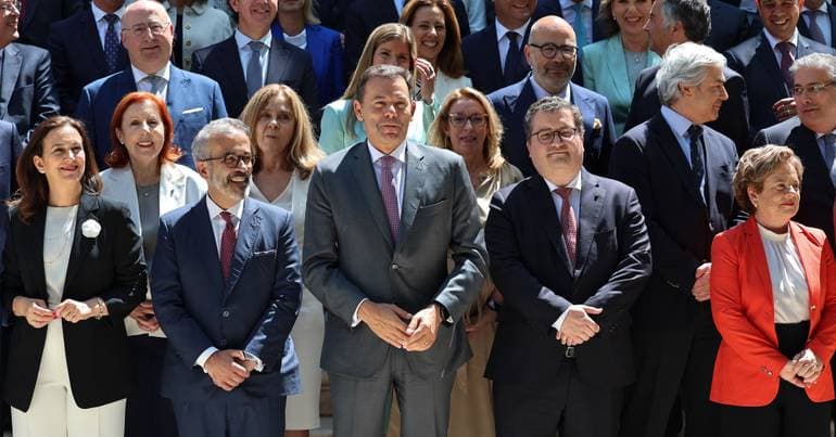 Portuguese Government Officials Receive Rent Subsidies Despite Owning Homes in Lisbon