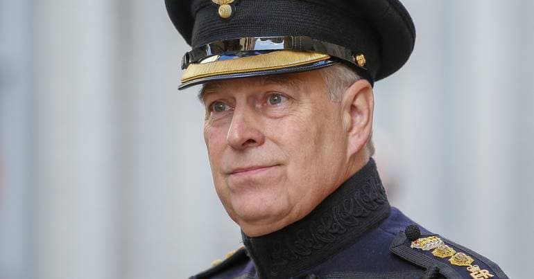 Buscas na antiga casa do ex-príncipe André terminaram