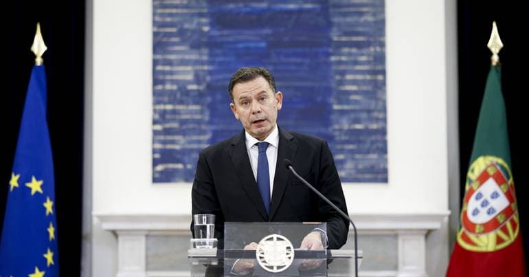 Portuguese Prime Minister Montenegro Explains Deficit to Parties