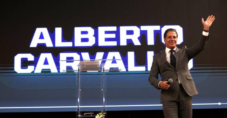 FBI Investigates Portuguese School Leader in Los Angeles