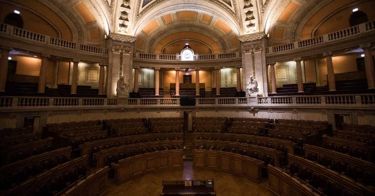 Parlamento tenta acordo para órgãos constitucionais