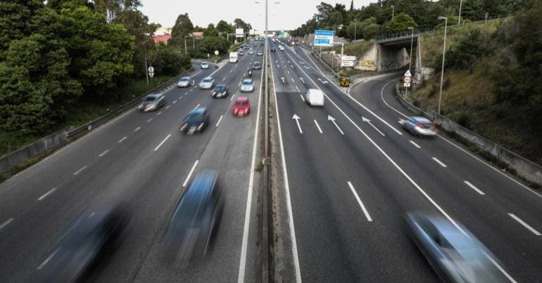 IC19 highway cut after three-car accident in Lisbon-Sintra