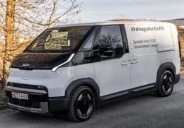 Review of the All-Electric Kia PV5 Minivan/Van