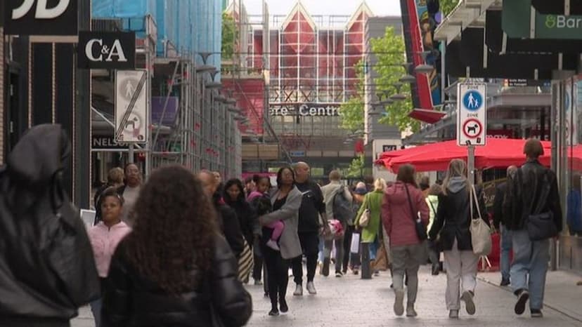 Almere's Gathering Ban Faces Criticism