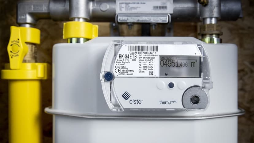 Dutch Energy Suppliers Vattenfall and Eneco Partially Halt Fixed Contracts