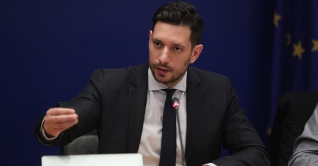 Kyranakis: From today the Tram arrives at Piraeus Port