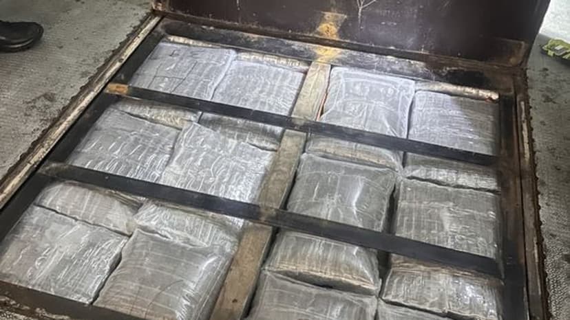 Fant 325 kilo hasj gjemt i trailer