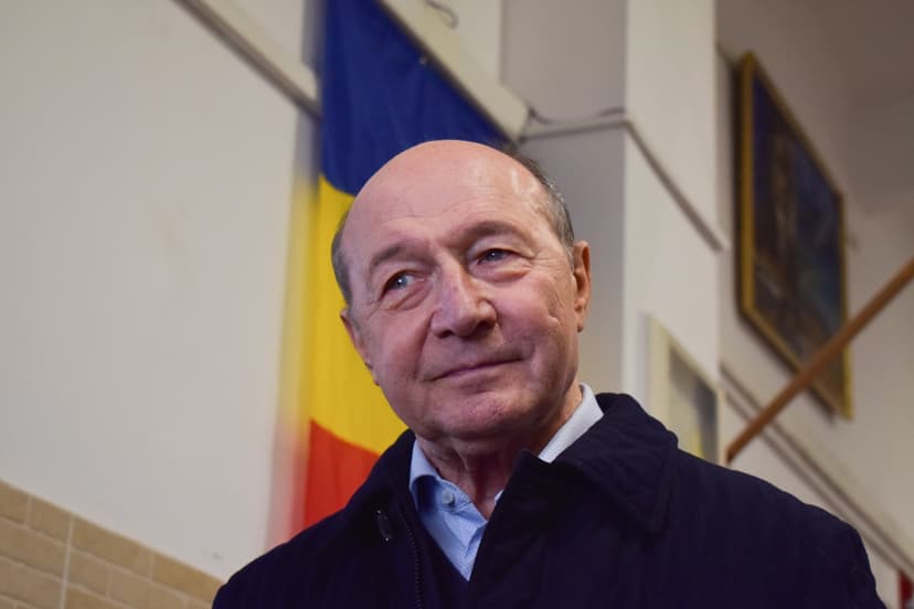 Băsescu, despre mizele ofertei făcute de Macron: „Acum nu mai știi dacă protecția nucleară din NATO este mai puternică decât prietenia lui Trump cu Putin”