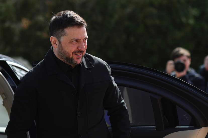 Zelenski se întâlnește acum cu Ilie Bolojan. Președintele Ucrainei a ajuns la Palatul Victoria