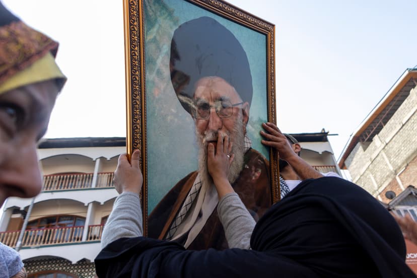 Atacul din Iran: Cum l-au depistat și omorât SUA și Israel pe ayatollahul Khamenei. De obicei, în acel moment, nu se atacă / Cui au arătat fotografia