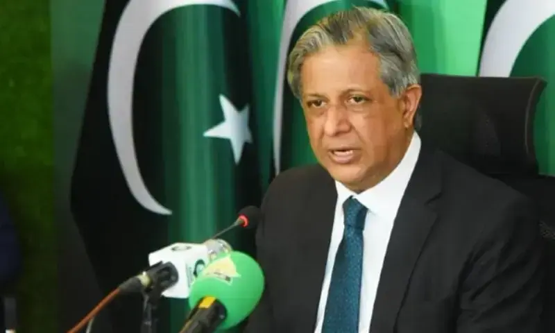 ‘Nothing to worry about’: Law minister allays concerns over Imran’s vision loss