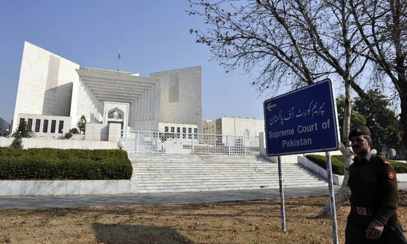 PTI moves SC for Imran’s treatment at hospital of choice, access to personal doctors