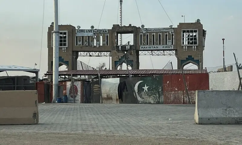 Pakistan warns Afghan Taliban of 'befitting response' to provocations