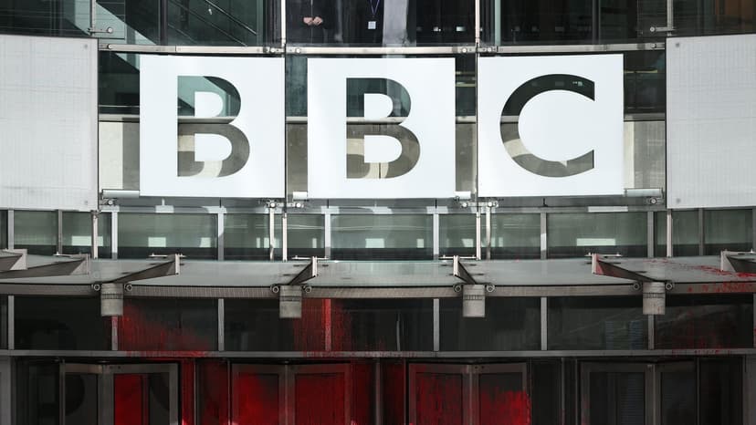 BBC launches investigation after racist insult uttered during unedited Bafta ceremony